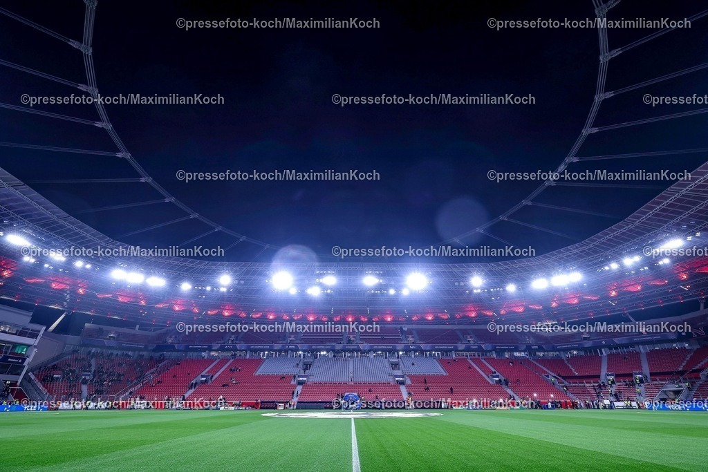 UCL11032501003 | 11.03.2025, Fußball, UEFA Champions League, Bayer 04 Leverkusen - FC Bayern München, Achtelfinale Rückspiel, BayArena, Saison 2024 2025: Feature Innenansicht Stadion leer leeres leere Arena Spielfeld Tribüne Symbolbild Symbolfoto Übersicht Übersichtsbild SpielstätteDFB regulations prohibit any use of photographs as image sequences and or quasi-video.