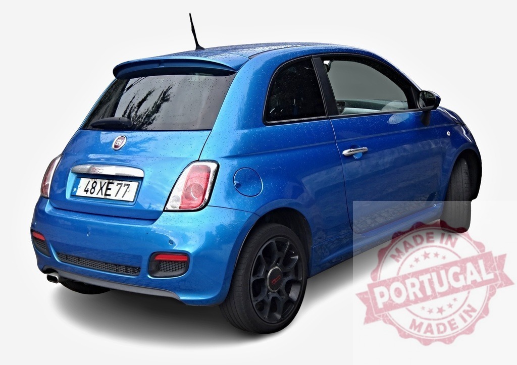 Blue Fiat 500 parking on white background | Modern compact car parked with raindrops on bodywork - Realized with Pictrs.com
