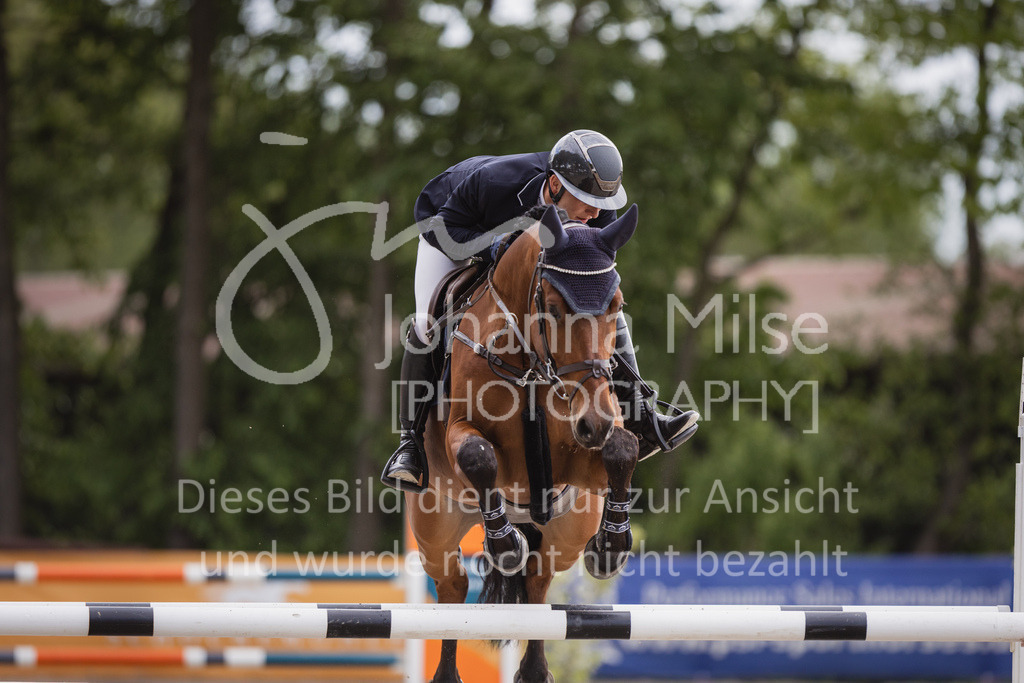 230516_Mühlen_05SprPf-L-519 | Deine schönsten Turniermomente als professionelle Fotos! Entdecke hochwertige Pferdesport-Fotografie im Online-Shop. Jetzt Fotos finden & bestellen!