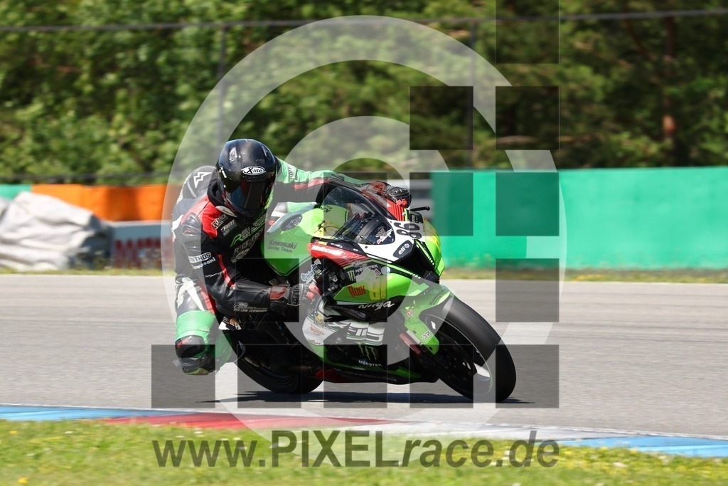 0086-20240618_13296 | Schöne Erinnerungen an spannende Momente - das festzuhalten ist unser Job. PIXELrace.de ist seit 2003 auf den Rennstrecken Europas unterwegs um die Action draußen beim Fahren und die wunderbare Stimmung imm Fahrerlager für euch einzufangen.