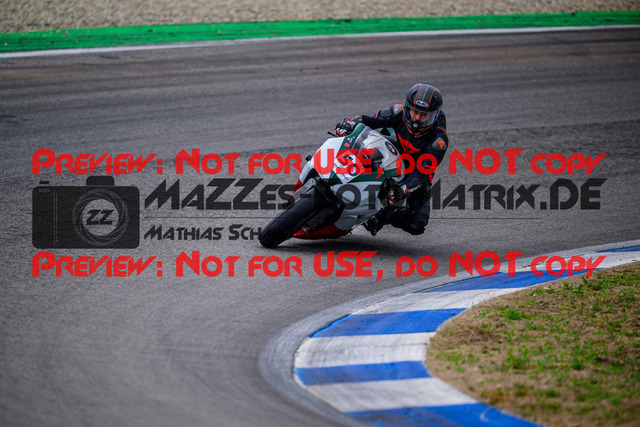 MaZZes_Fotomatrix_20250421_6007705_6327 | ROT