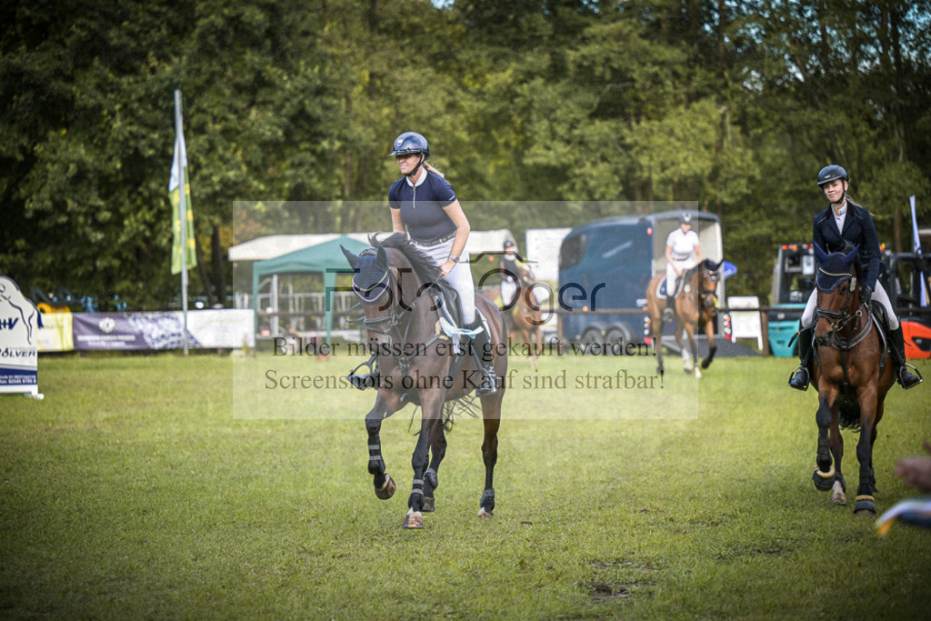 DOS_0121 | Entdecke hochwertige Reitturnierfotos von Foto Oger. Professionell, emotional und authentisch – jetzt Lieblingsmomente im Shop bestellen.Deutschlandweite Turnierfotografie. - Realisiert mit Pictrs.com