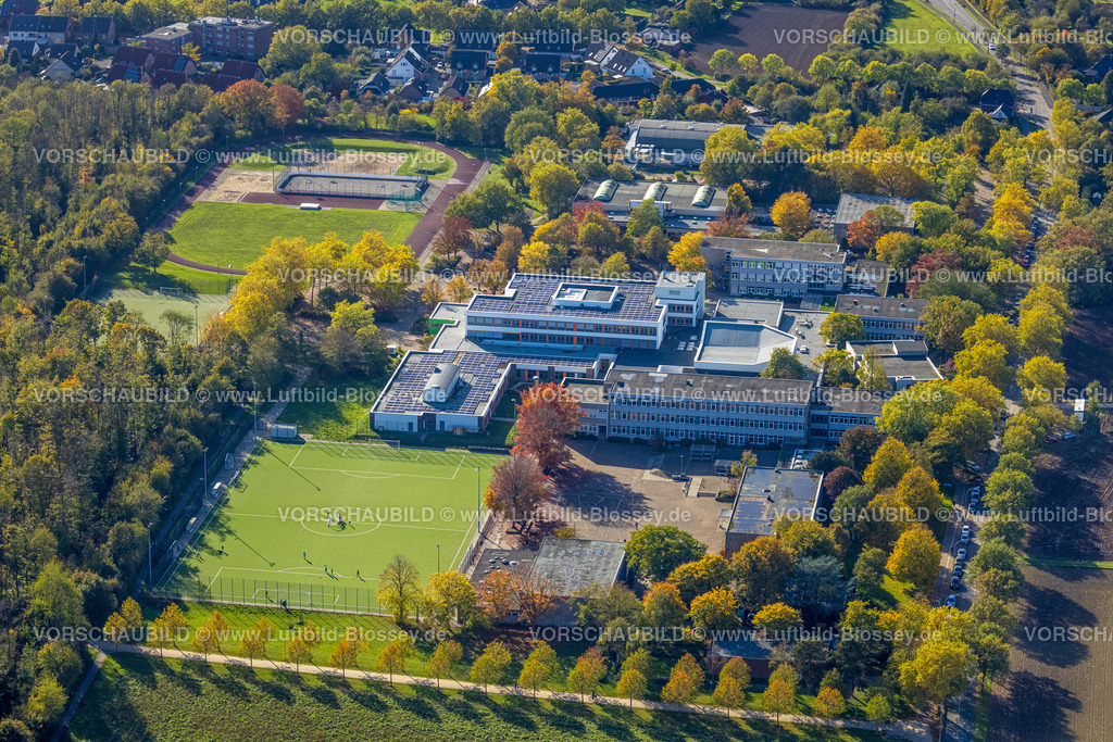Neukirchen-Vluyn221004762 | Luftbild, Schulzentrum mit Sportanlage, Städtische Gesamtschule, Neukirchen, Neukirchen-Vluyn, Ruhrgebiet, Niederrhein, Nordrhein-Westfalen, Deutschland