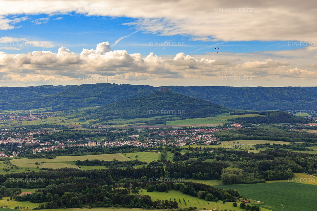 Luftbild: Ortsansicht aus Süden in Hechingen im Bundesland Baden-Württemberg in Deutschland. Foto: IMG_114695.jpg vom 31.05.2019 durch Werner Riehm/FLY-FOTO.de