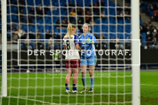 Fußball I Frauen I Saison 2025-2026 I DFB-Pokal I Achtelfinale I Hamburger SV - Bayer 04 Leverkusen I 17829 | Der Sportfotograf. - Realisiert mit Pictrs.com