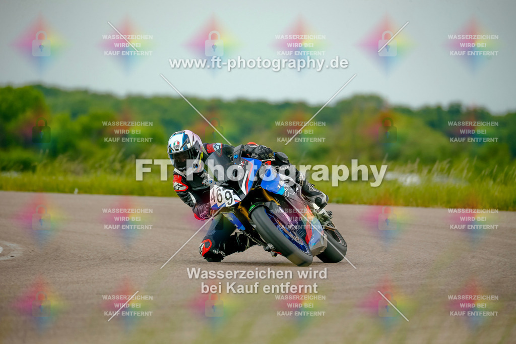 _MOT2169 | Hier findet Ihr Bilder von Touristenfahrten auf der Nürburgring Nordschleife oder von anderen Veranstaltungen die ich besucht habe. Viel Spass beim Durch Schauen 