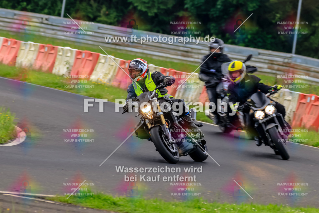 VBK-6551 | Hier findet Ihr Bilder von Touristenfahrten auf der Nürburgring Nordschleife oder von anderen Veranstaltungen die ich besucht habe. Viel Spass beim Durch Schauen 