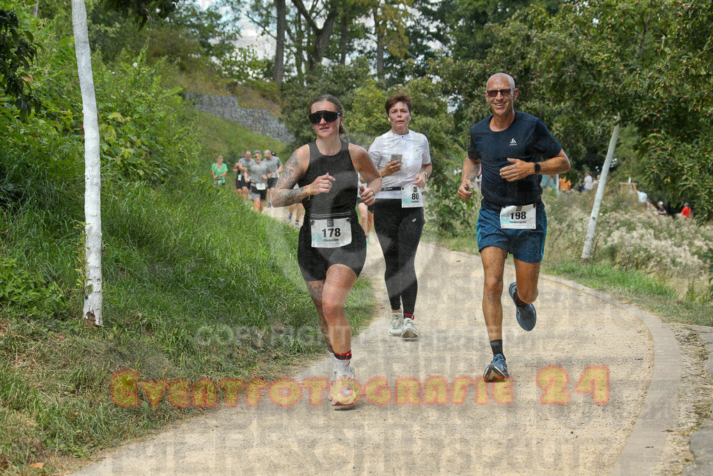 250824_1253_EX1_0813 | Sportfotografie im Rhein-Sieg Kreis, Köln, Bonn, NRW, Rheinland Pfalz, Hessen, etc. Unser Tätigkeitsfeld umfasst den Laufsport vom Volkslauf über den Marathon, Duathlon, Triathon bis zum Ultralauf wie Kölnpfad Ultra oder Schindertrail.