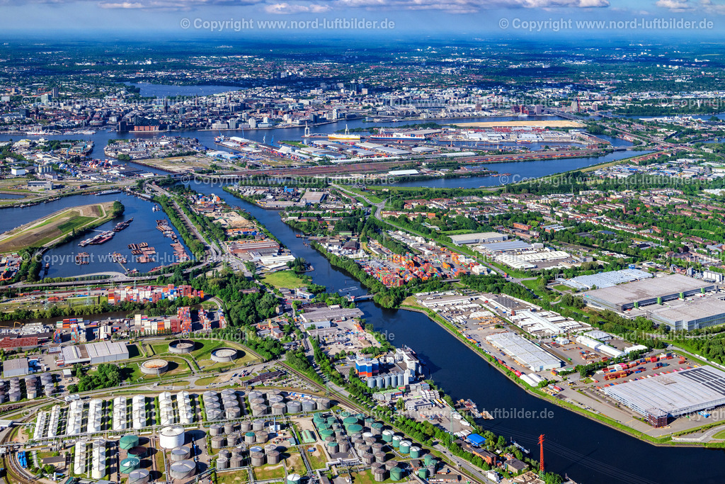 Hamburg_Wilhelmsburg_Reiherstieg_ELS_9799070524 | HAMBURG 07.05.2024 Wilhelmsburg Industrie und Wohngebiet Reiherstieg in Hamburg, Deutschland. // Wilhelmsburg industry and residential area Reiherstieg in Hamburg, Germany. Foto: Martin Elsen
