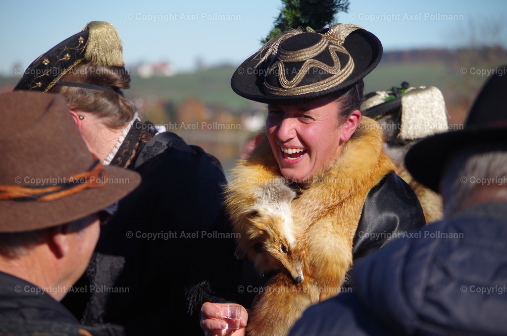 IMGP7755 | fotografiert von Axel PollmannLeonhardi Wallfahrt Benediktbeuern und Murnau, Fronleichnam, Fasching, Landschaft im Loisachtal und Benediktbeuern  - Realisiert mit Pictrs.com