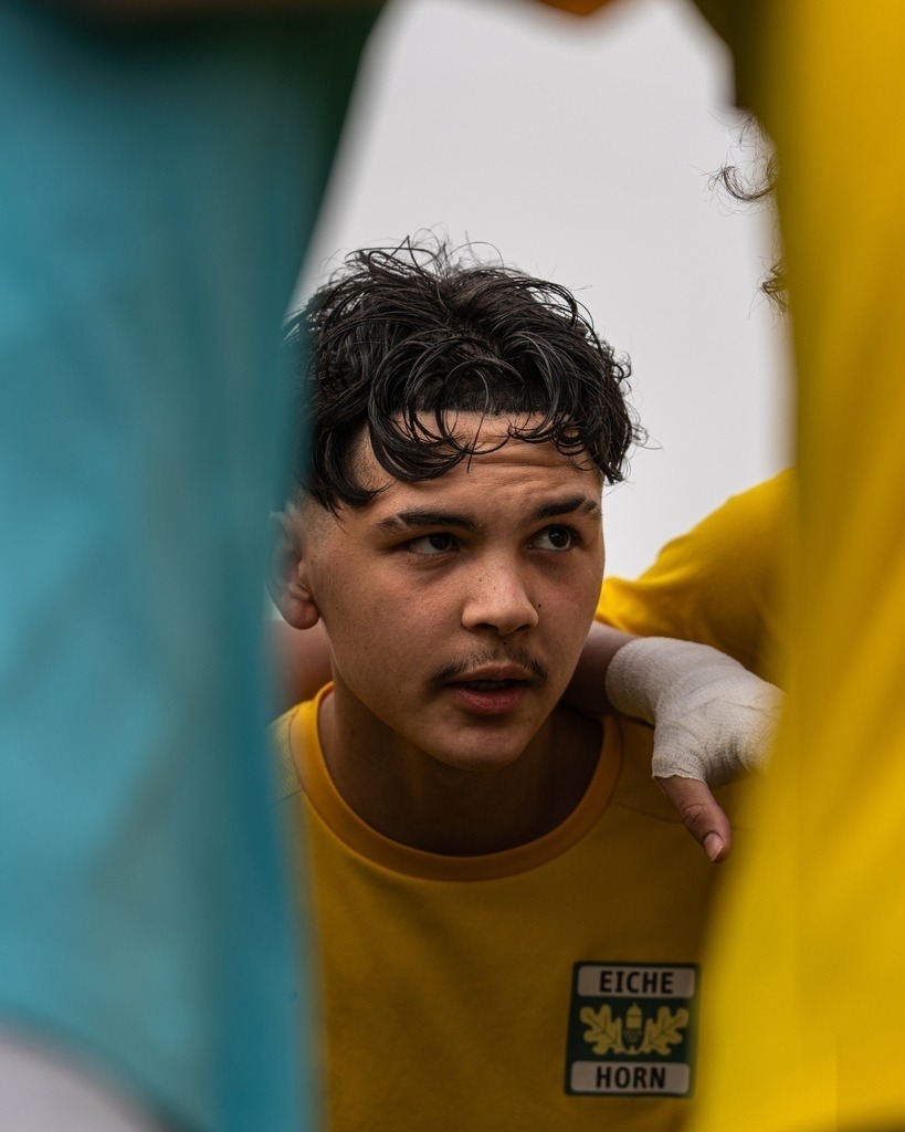 6 | Professionelle Fußball- und Sportfotografie. Spielbilder online ansehen und kaufen – Einzelbilder oder komplette Galerien in hoher Qualität. - Realisiert mit Pictrs.com