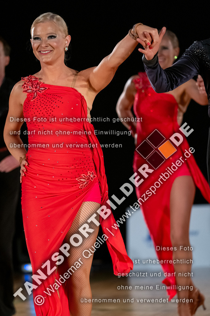20250504-11099 | Hier finden Sie Tanz Bilder vom Latein und Standard Formationen tanzen. Sportbilder vom Tanzsport. Schöne Fotos und von Weltmeisterschaft, Europameisterschaft, Bundesliga, Regionalliga, Oberliga und Landesliga sowie von GOC Stuttgart, DanceComp, WM Bremen