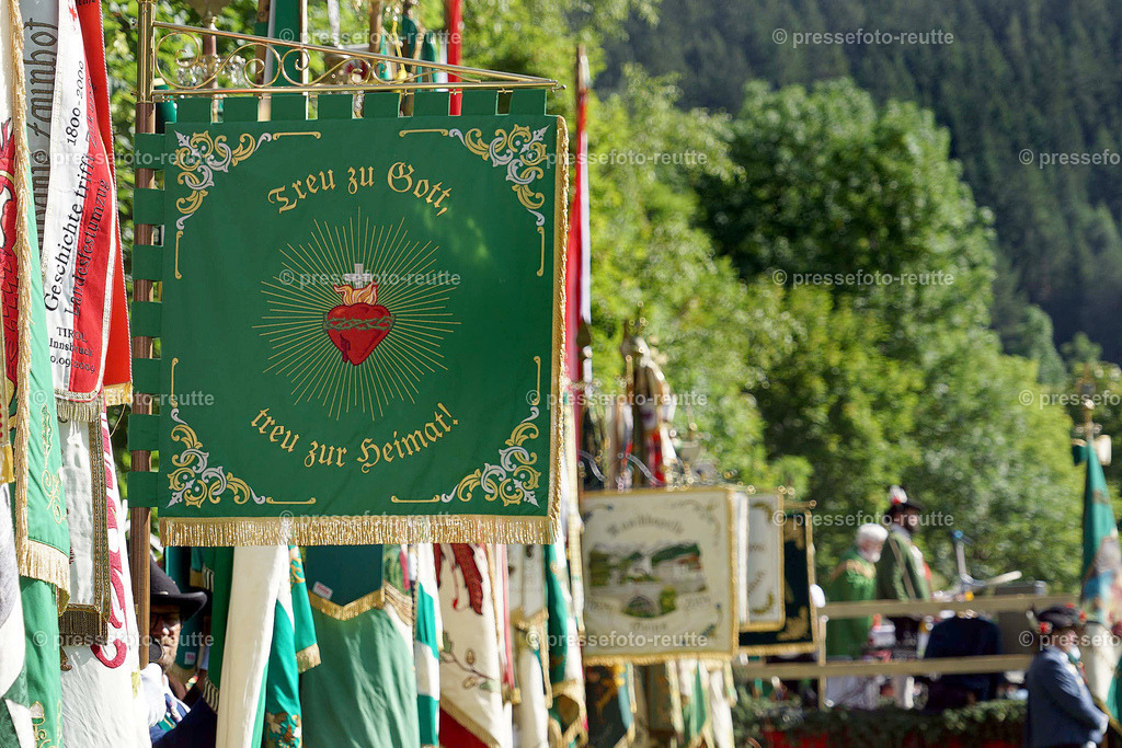 a-news-2023-Juli23-Regimentsschuetzenfest-Steeg-Feldmesse-DSC07055 | Info aus dem Bezirk Reutte/Ausserfern Tirol sowie eine umfangreiche Bilddatenbank über die gesamte Region: Lechtal, Talkessel Reutte, Tannheimertal, Zwischentoren. Lech, Plansee, Zugspitze, Grenztunnel, B179, Fernpassstraße, Verkehr, Lawinen, Tradition, - Realisiert mit Pictrs.com