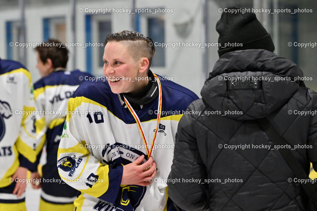 WILDCATS PATERNION & Lady Hawks Siegerehrung-Meisterfeier | #10 Domenig Verena WILDCATS PATERNION, Medailienübergabe, WILDCATS PATERNION &amp; Lady Hawks Siegerehrung-Meisterfeier, WILDCATS PATERNION &amp; Lady Hawks Siegerehrung-Meisterfeier am 12.03.2025 in Steindorf (Ossiachersee Halle), Austria, (Photo by Bernd Stefan)