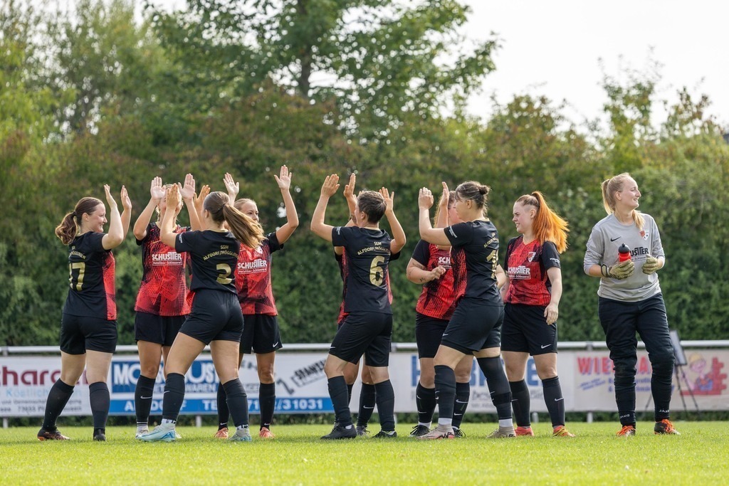Fußball I FRAUEN I Saison 2025-2026 I Freundschaftsspiel I SGM Alfdorf-Mögglingen - 1FC Heidenheim 1846 I_250817_6954 | Fotopresso – Sportfotografie in Heidenheim & Umgebung. Professionelle Sportfotografie für unvergessliche Momente. Dynamische Action-Shots, emotionale Szenen & hochwertige Bilder. - Realisiert mit Pictrs.com