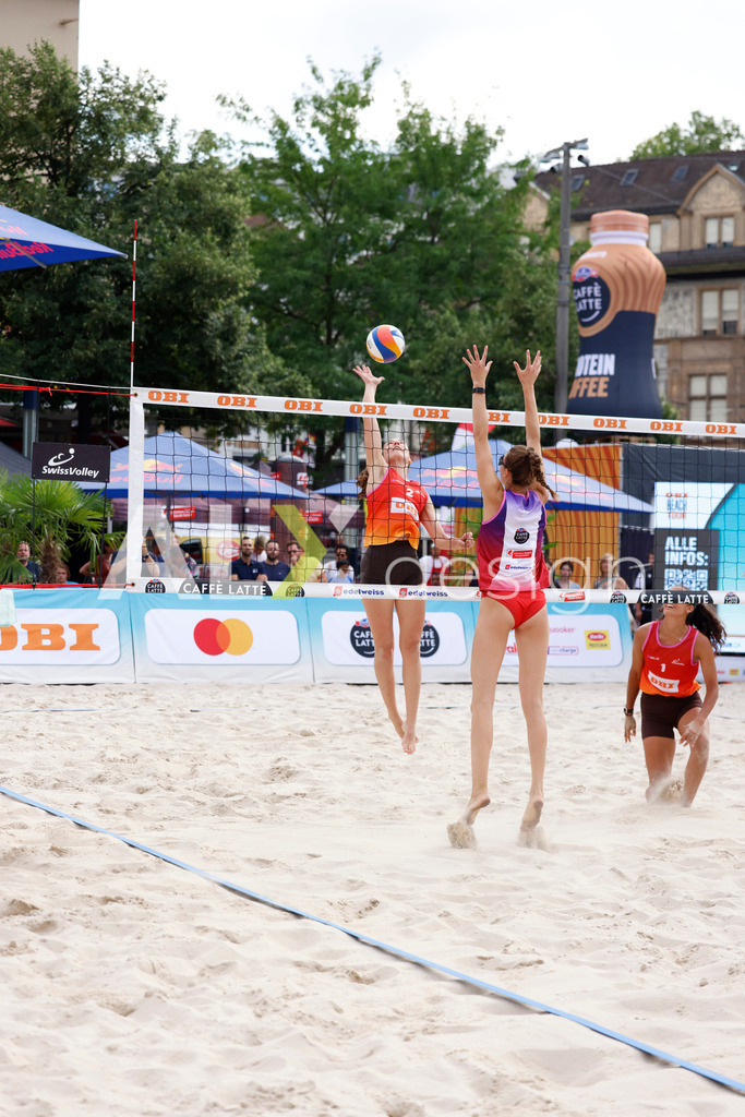 Obi BeachTour 2026 - Basel | BASEL, SWITZERLAND - JULY 18: ANNA LUTZ (SUI) attack / spike during the Obi BeachTour 2026 match between ZOBRIST / LUTZ (SUI) and FLÜCKIGER / DEMIERRE (SUI) at Barfüsserplatz on July 18, 2026 in Basel, Switzerland. - Realisiert mit Pictrs.com