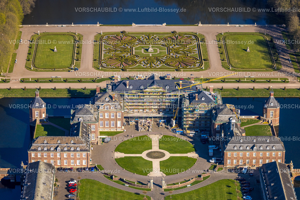 Nordkirchen250400874 | Luftbild, Schloss Nordkirchen, barocke Schlossanlage, Wasserschloss, Baustelle mit Baugerüst an der Fassade, Nordkirchen, Münsterland, Nordrhein-Westfalen, Deutschland