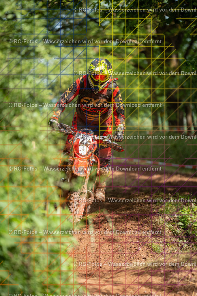Wolfshausen 4 Lauf -1540 | Sportfotografie von RO-Fotos: Motorsport, Motocross, Enduro, Laufveranstaltungen und Triathlon. Professionelle Fotos von Sportlern und Events. - Realisiert mit Pictrs.com