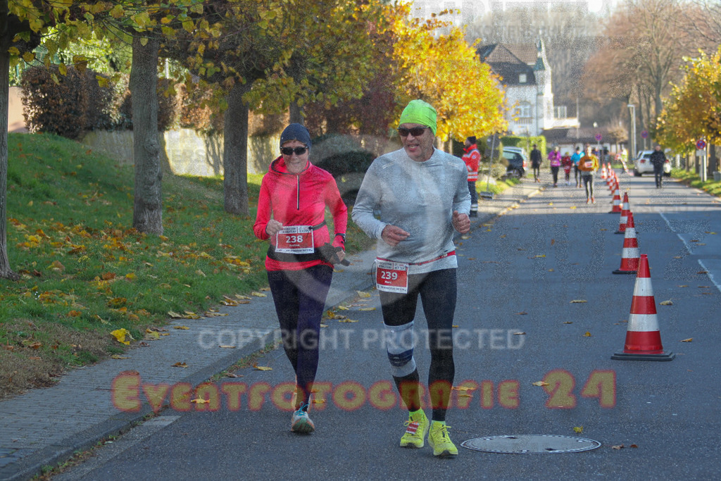 241201_1245_EV4_3287 | Sportfotografie im Rhein-Sieg Kreis, Köln, Bonn, NRW, Rheinland Pfalz, Hessen, etc. Unser Tätigkeitsfeld umfasst den Laufsport vom Volkslauf über den Marathon, Duathlon, Triathon bis zum Ultralauf wie Kölnpfad Ultra oder Schindertrail.