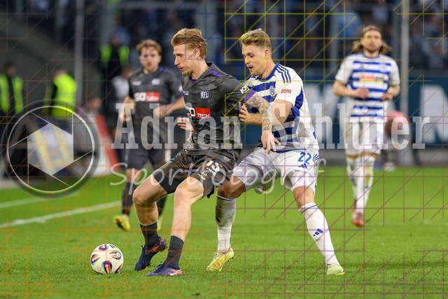 07.04.2026, GER, Fussball, Herren, 3. Liga, Saison 2025/2026, MSV Duisburg - VfL Osnabrück | Bjarke Jacobsen (Osnabrück) und Thilo Töpken (MSV Duisburg) im Kampf um den Ball 