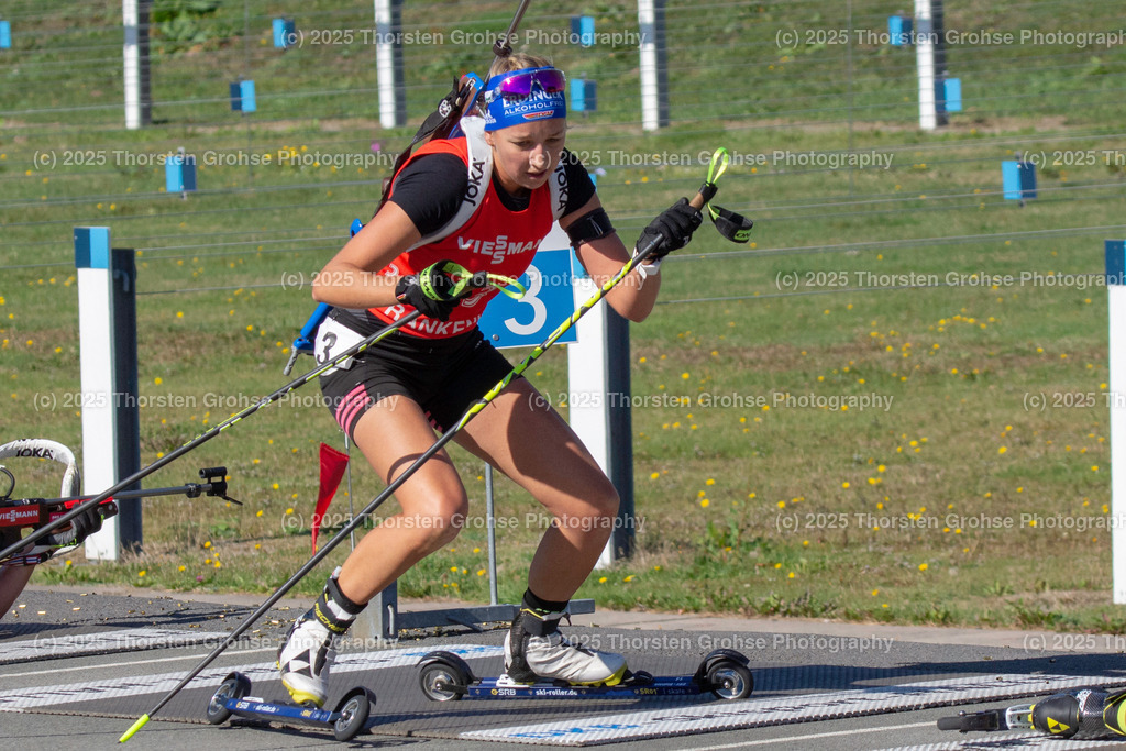Deutsche Meisterschaften Biathlon 2018 | Deutsche Meisterschaften Biathlon 2018, Massenstart Frauen am 15.09.2018 in der DKB SKI ARENA in Oberhof, (Deutschland)

Bild: Franziska Preuss vom SC Haag / Zoll (3) - Realisiert mit Pictrs.com