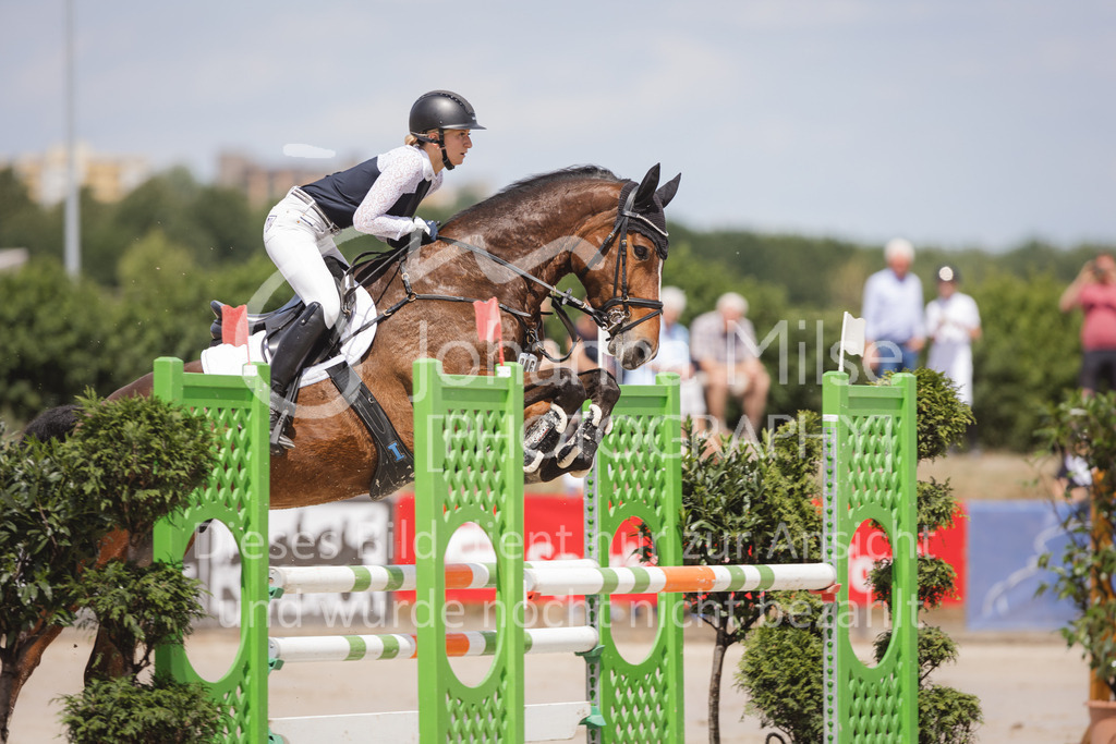 220612_LüPfSpTa_Punkte-L-502 | Lützower Pferdesporttage
Punktespringprüfung Kl.L mit Joker geschlossen
12.06.2022