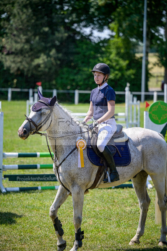 Reitturnier Voxtrup | Entdecke hochwertige Reitturnierfotos von Foto Oger. Professionell, emotional und authentisch – jetzt Lieblingsmomente im Shop bestellen.Deutschlandweite Turnierfotografie. - Realisiert mit Pictrs.com