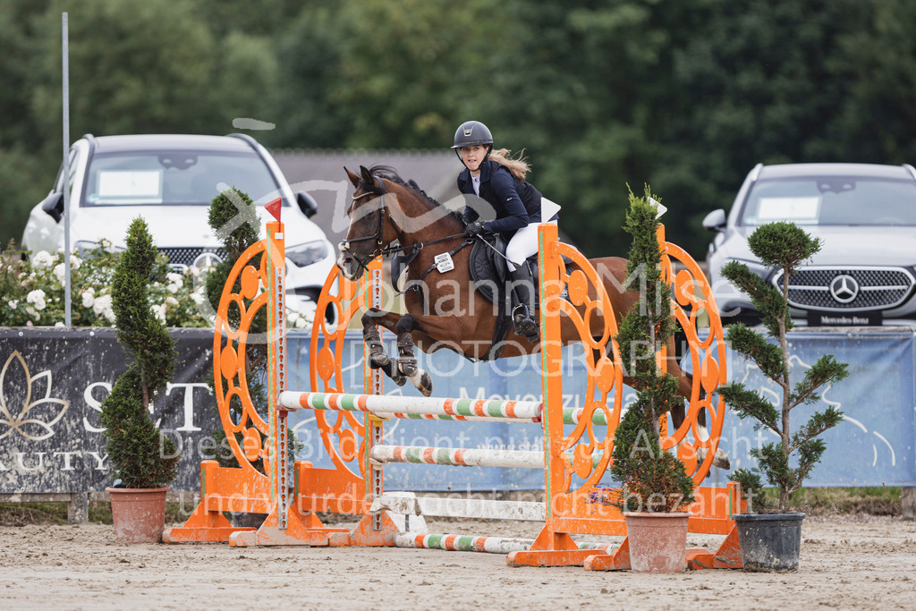 250627_PfSpTa_Stil-A1-213 | Deine schönsten Turniermomente als professionelle Fotos! Entdecke hochwertige Pferdesport-Fotografie im Online-Shop. Jetzt Fotos finden & bestellen!