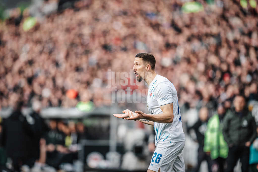 Fußball | Männer | Saison 2023/2024 | 2. Fußball-Bundesliga | 31. Spieltag | FC St. Pauli vs. FC Hansa Rostock | 26.04.2024 | Janik Bachmann (#26, FC Hansa Rostock) ärgert sich