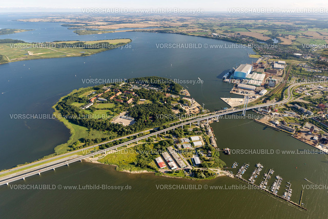 Stralsund12084235Danholm | Insel Dänholm, Rügenbrücke, Brückenverbindung zwischen Stralsund und Rügen, Marinehafen,  Stralsund, Ostsee, Mecklenburg-Vorpommern, Deutschland, Europa