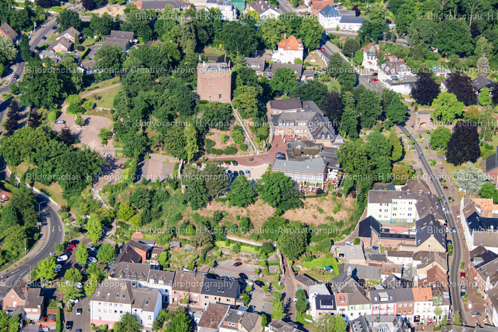 Hotel Burg Wassenberg by Savio Creative Airphotography H.Klöpper-3241 | Luftbilder der Stadt Wassenberg , Kreis Heinsberg - Realisiert mit Pictrs.com