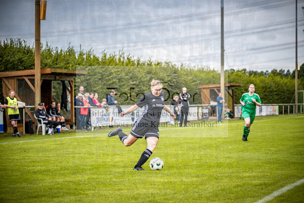 SG Bohmte/Ostercappeln/Schwagstorf - SG Hollenstede / Schwagstorf | Fr.-BZL Weser-Ems Süd · 1. Damen - SG Hollenstede / Schwagstorf · Sportplatz - Realisiert mit Pictrs.com