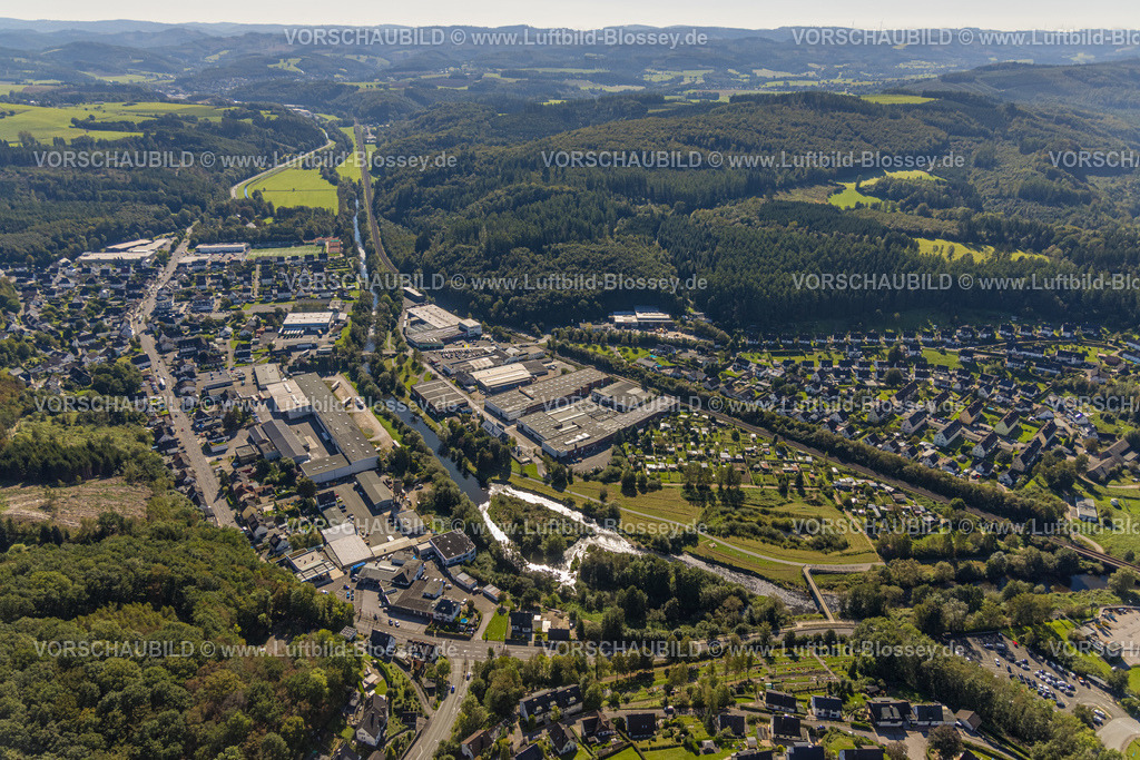 Finnentrop230908656 | Luftbild, Gewerbegebiet an der Bundesstraße B236, Bamenohl, Finnentrop, Sauerland, Nordrhein-Westfalen, Deutschland