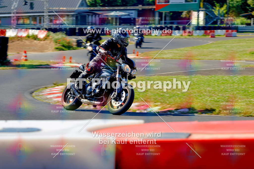 _MOT8789 | Hier findet Ihr Bilder von Touristenfahrten auf der Nürburgring Nordschleife oder von anderen Veranstaltungen die ich besucht habe. Viel Spass beim Durch Schauen 