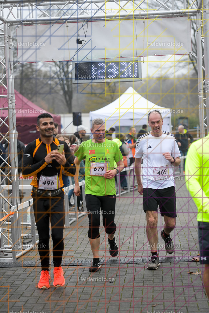 Neusser Erftlauf 2025  | 15km Neusser Erftlauf 2025 Foto: Heldenfoto.de