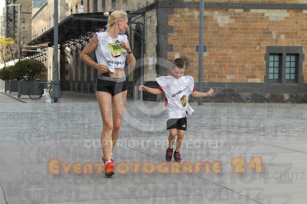 250920_1341_EV4_6475 | Sportfotografie im Rhein-Sieg Kreis, Köln, Bonn, NRW, Rheinland Pfalz, Hessen, etc. Unser Tätigkeitsfeld umfasst den Laufsport vom Volkslauf über den Marathon, Duathlon, Triathon bis zum Ultralauf wie Kölnpfad Ultra oder Schindertrail.