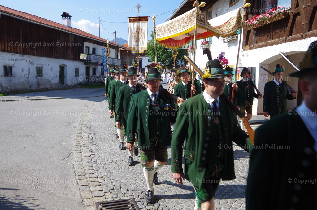 IMGP3462 | fotografiert von Axel PollmannLeonhardi Wallfahrt Benediktbeuern und Murnau, Fronleichnam, Fasching, Landschaft im Loisachtal und Benediktbeuern  - Realisiert mit Pictrs.com