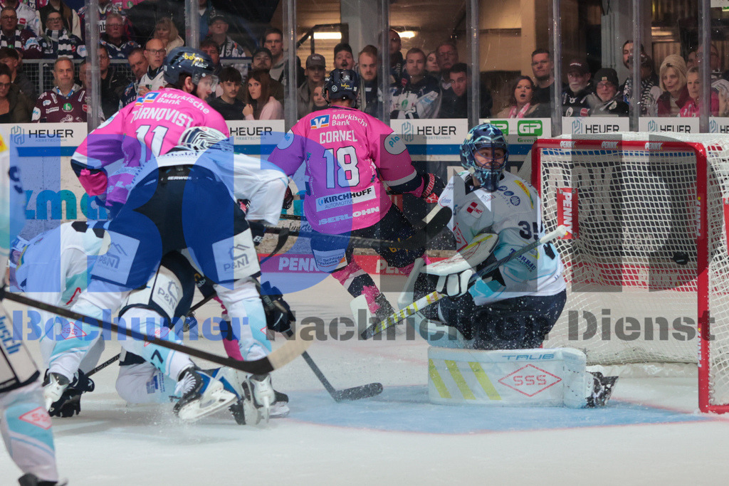 SES_ISEDRE20251010-16 | bond - Realisiert mit Pictrs.com