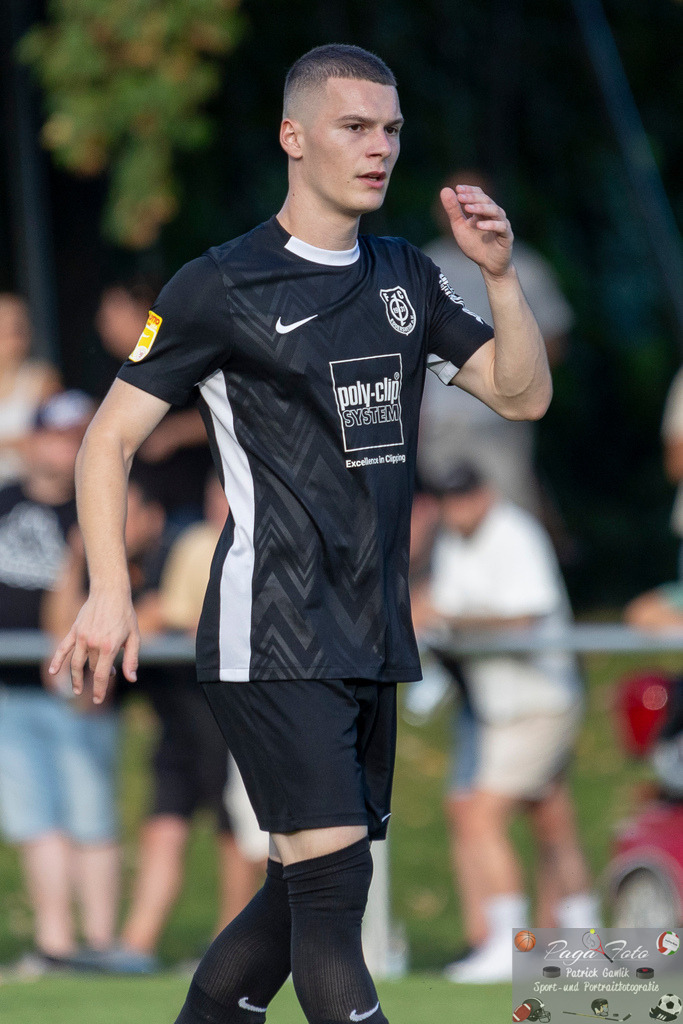 Hessenliga: Türk Gücü Friedberg - FC Eddersheim, 09.08.2024 | Simon Lüders (FC Eddersheim #22), Freisteller, Portrait / Porträt, Türk Gücü Friedberg - FC Eddersheim, Friedberg, Städtischer Sportplatz, 9.8.2024 - Realisiert mit Pictrs.com