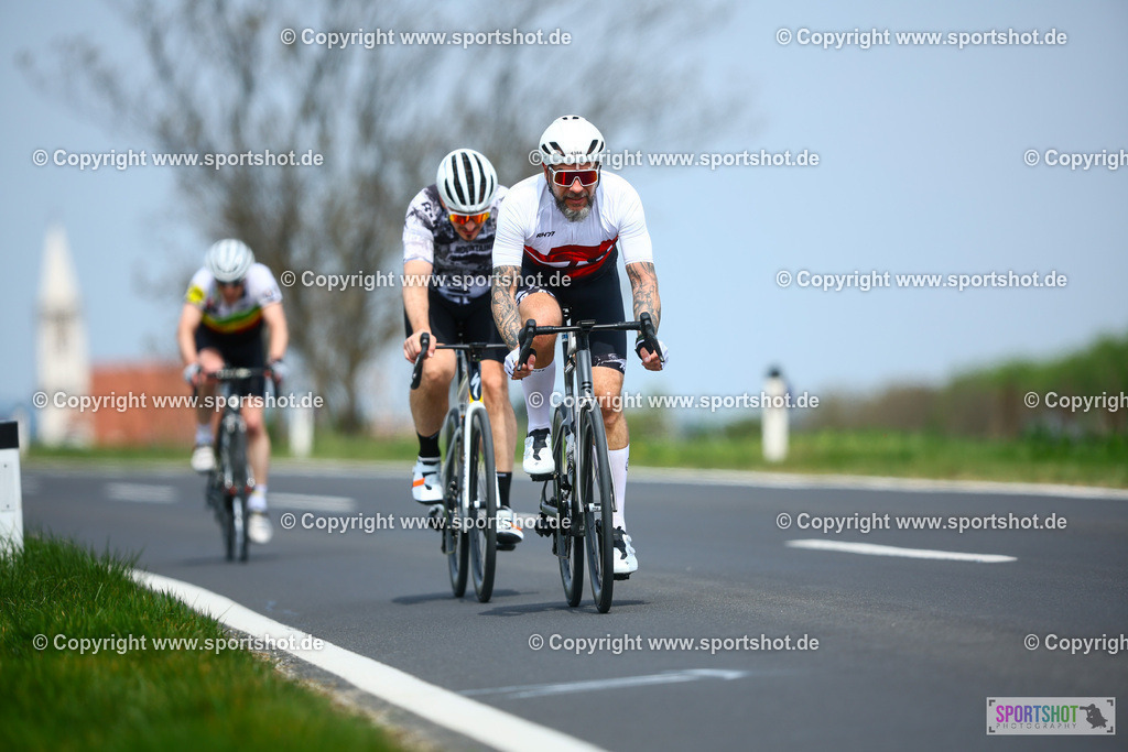 327_TRA56457 | Neusiedlersee Radmarathon 2026@sportshot_your_pictrs #yourpictures#roadtowm2029 #nrm #neusiedlerseeradmarathon #neusiedlersee #neusiedlerseetourismus #burgenland #mörbisch #nrm26 #burgenlandtourismus #voglundco #poweredbyburgenlandtourismus #radsport #rad #marathon #ucigranfondo #visitburgenland #ucigranfondoworldseries