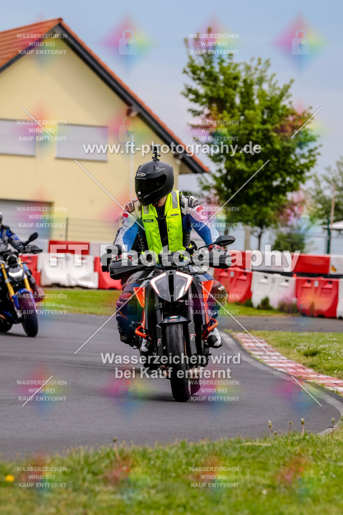 MotoTeamVBK-20617 | Hier findet Ihr Bilder von Touristenfahrten auf der Nürburgring Nordschleife oder von anderen Veranstaltungen die ich besucht habe. Viel Spass beim Durch Schauen 