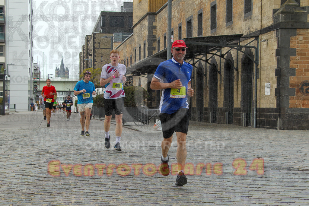 250920_1529_EV4_8945 | Sportfotografie im Rhein-Sieg Kreis, Köln, Bonn, NRW, Rheinland Pfalz, Hessen, etc. Unser Tätigkeitsfeld umfasst den Laufsport vom Volkslauf über den Marathon, Duathlon, Triathon bis zum Ultralauf wie Kölnpfad Ultra oder Schindertrail.