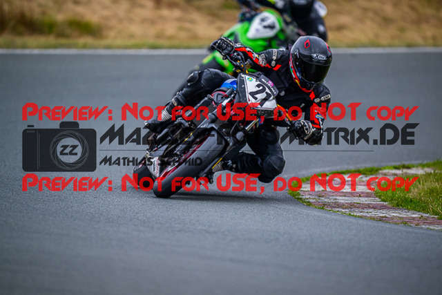 MaZZes_FotoMatrix_220723_1849 | TWIN