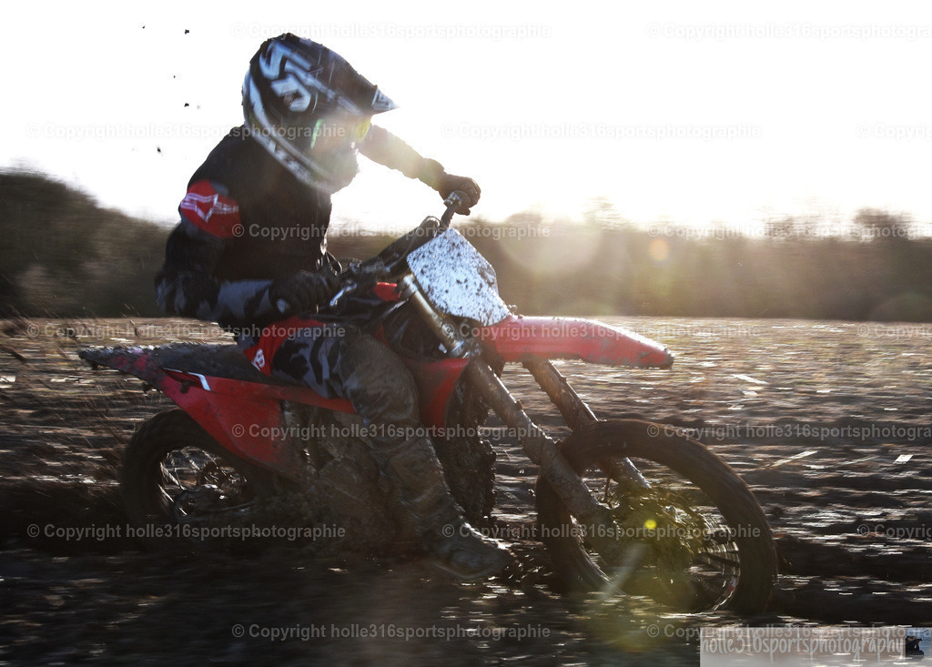 DSC_0080 | Sportfotografie , Motorsport, Motoross, Reitsport, Mointainbike, Enduro,
Landschaft , Outdoor, Eventfotografie, Landschaft, Bilder online bestellen - Realisiert mit Pictrs.com