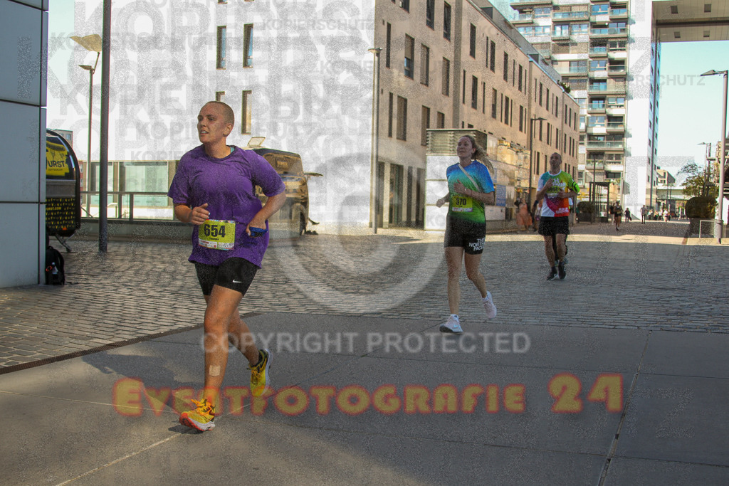 240921_1538_EV4_2000 | Sportfotografie im Rhein-Sieg Kreis, Köln, Bonn, NRW, Rheinland Pfalz, Hessen, etc. Unser Tätigkeitsfeld umfasst den Laufsport vom Volkslauf über den Marathon, Duathlon, Triathon bis zum Ultralauf wie Kölnpfad Ultra oder Schindertrail.