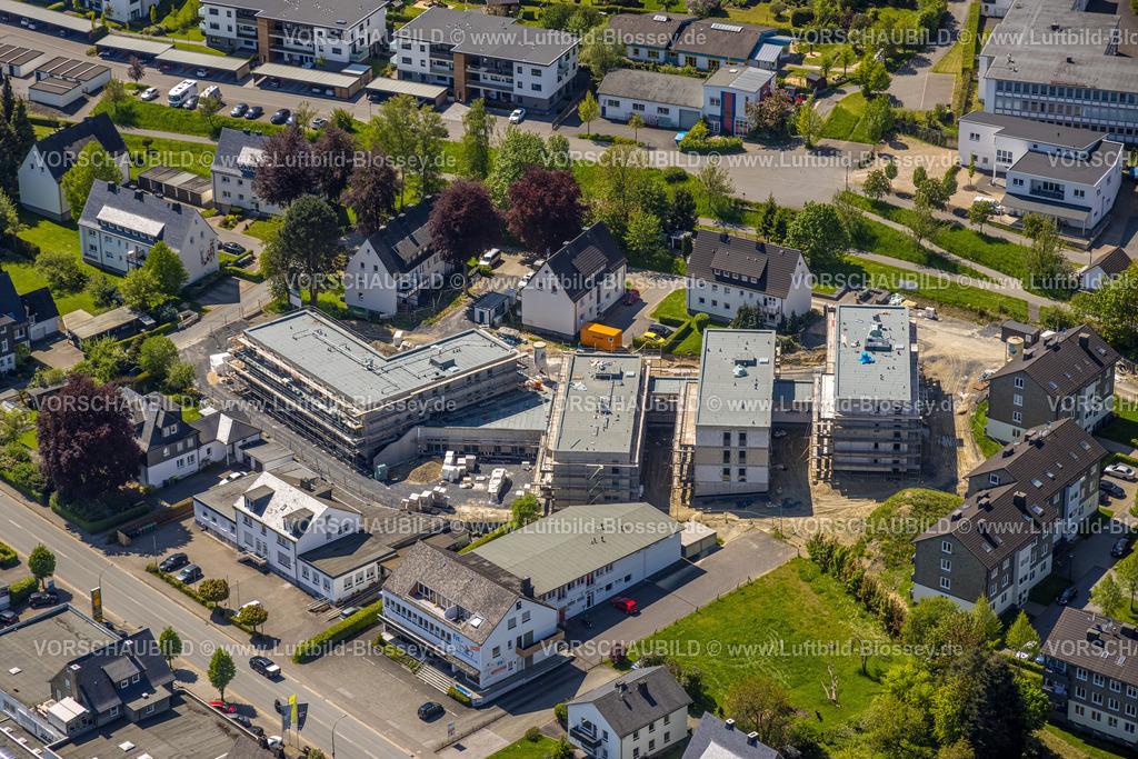 Schmallenberg230506351 | Luftbild, Baustelle und Neubau Wohnprojekt Weitblick Hohe Fohr, Wohnanlage mit Tagespflege, Schmallenberg, Sauerland, Nordrhein-Westfalen, Deutschland