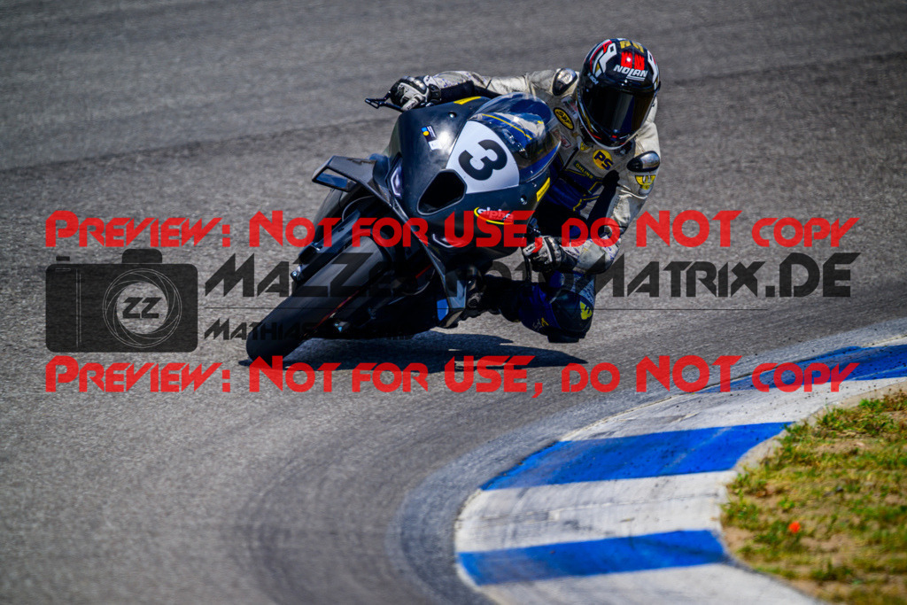 MaZZes_Fotomatrix_20250628_6007705_4792-2 | WEISS