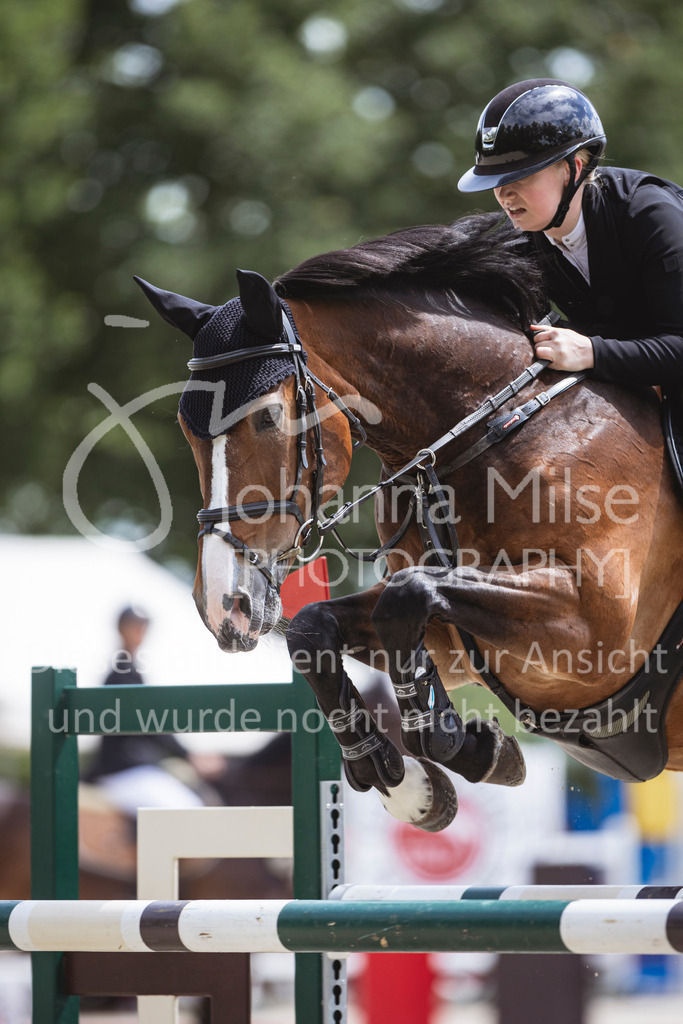 240616_Lemwerder_M2-Springen-527 | Deine schönsten Turniermomente als professionelle Fotos! Entdecke hochwertige Pferdesport-Fotografie im Online-Shop. Jetzt Fotos finden & bestellen!