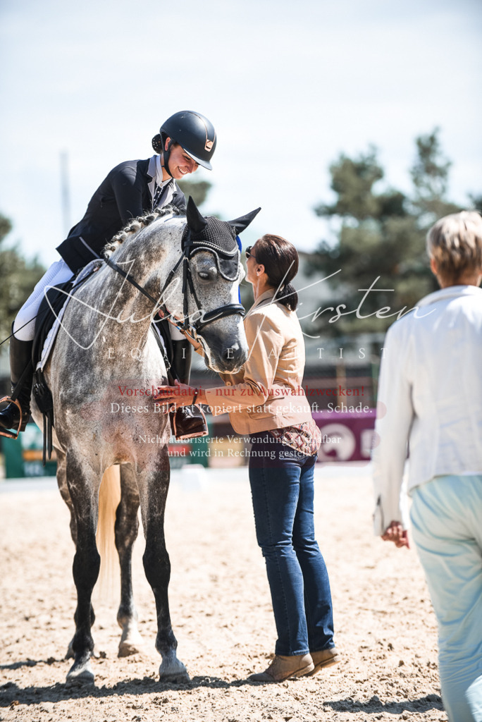 DSC_8788 | Pferde- und Turnierfotografie in Westsachsen. Pferdeportraits, Auftragszeichnungen und intuitive Kunst.