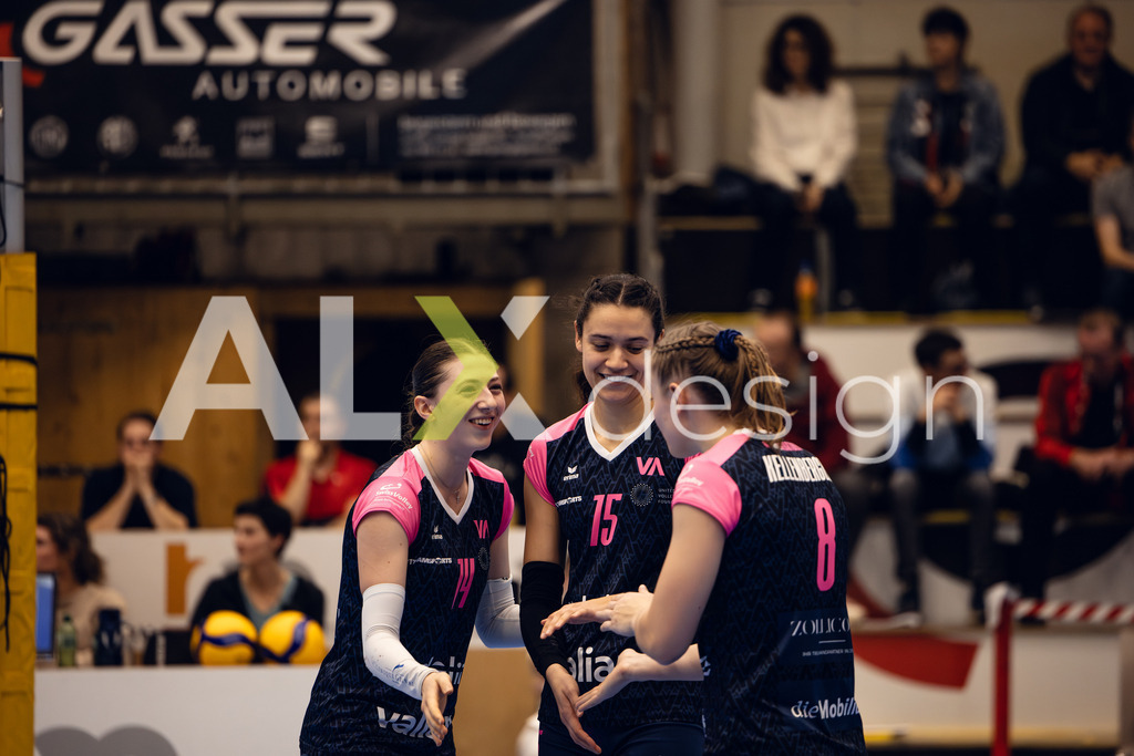 Volleyball I Frauen I Saison 2025-2026 I Volleyball NLA | Women I Round 14 I VC Kanti Schaffhausen - NLZ Volleyball Academy Zürich I 16.01.2026 | NLZ Volleyball Academy Zürich - 15 Laura Bergmann (DE) – Mittelblock //  14 Julie Hänni (CH) – Zuspiel // 8 Simone Kellenberger (CH) – Außenangriff - Realisiert mit Pictrs.com